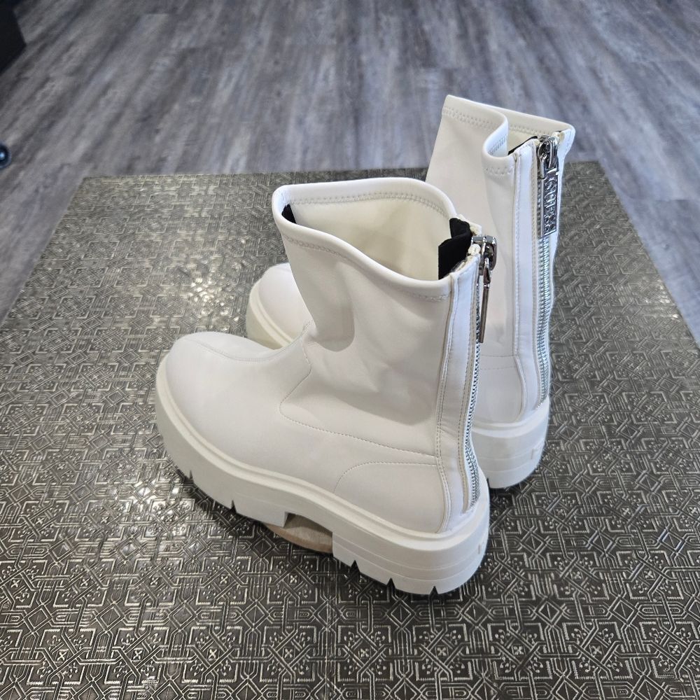 🐢 Guess GW Saleen Combat Platform Boots in Cream Womens Size 10 Like New! - Picture 6 of 15